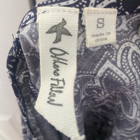 blue tank top with floral design - Picture 3 of 3